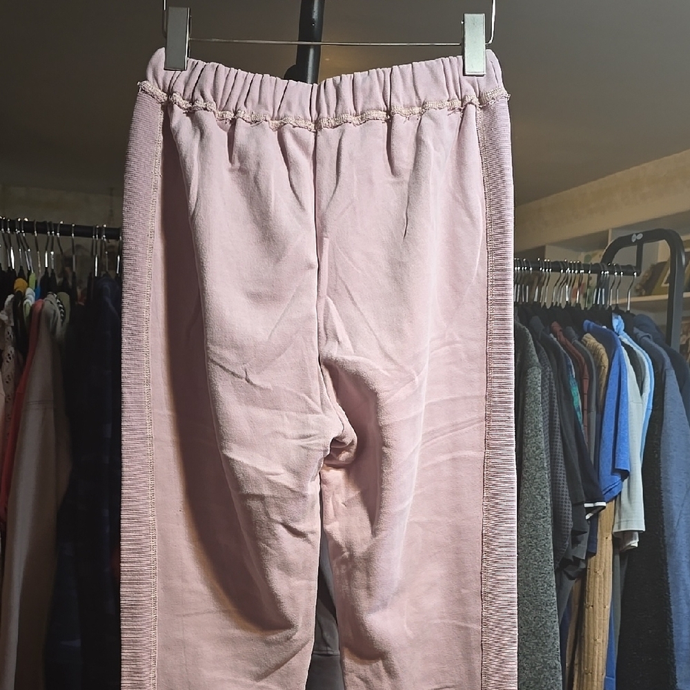 #117. NWT Hem & Thread Joggers. - Picture 2 of 5